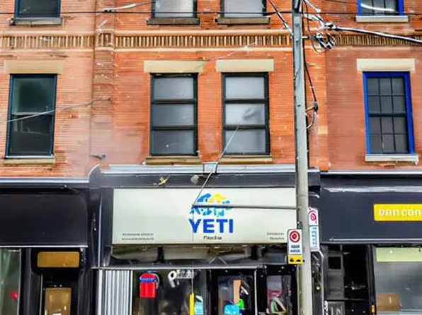 106 Queen St E, Toronto, ON M5C 1S6