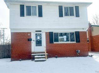 35007 Winslow St, Wayne, MI 48184