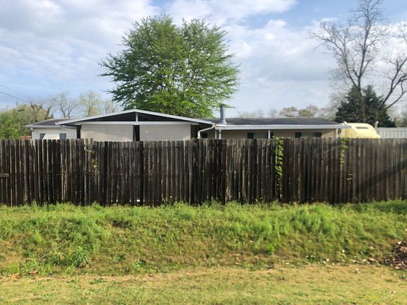 2nd image of 30 Sherwood Blvd