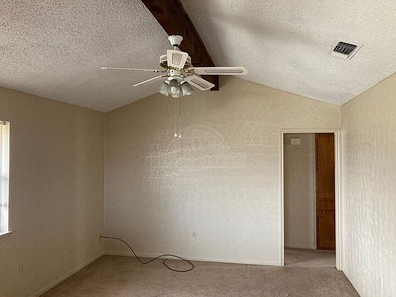 3rd image of 932 Dryden Ave