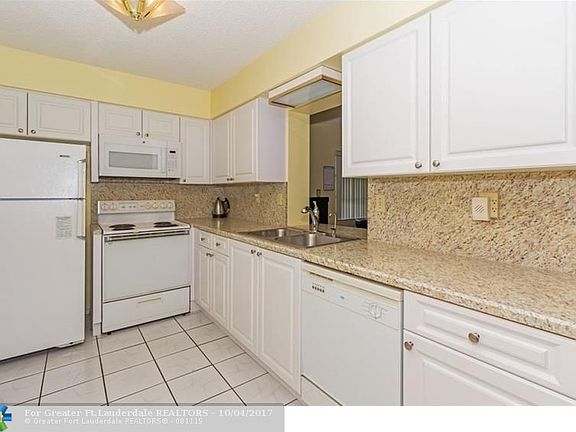 5th image of 9415 NW 72nd St