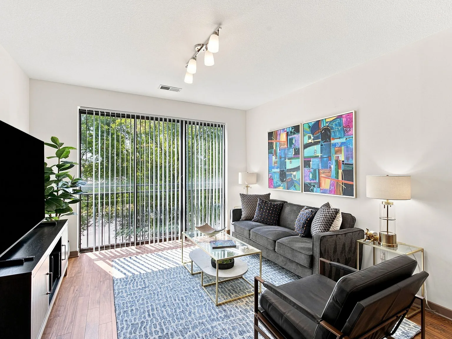 2700 Capitol Park — Photo 3