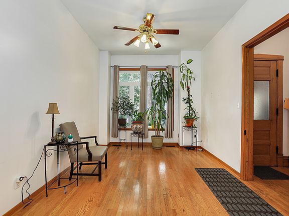 3rd image of 3443 N Marshfield Ave