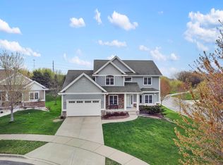 1304 Vanessa Ct, Waunakee, WI 53597