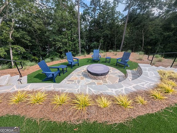 4th image of 2031 Ripple Park Bnd