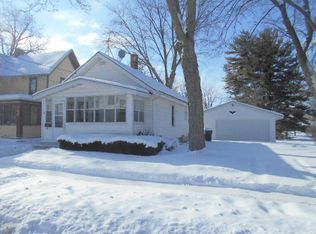 204 Waverly Pl, Waukesha, WI 53186