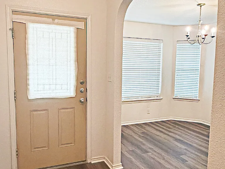3949 Wensledale Dr — Photo 2