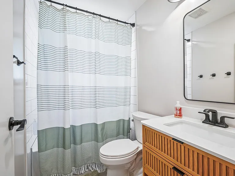 4506 Gretna St — Photo 13