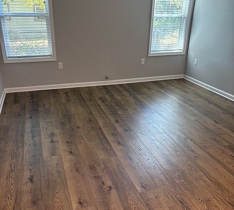 5th image of 206 E Poplar St