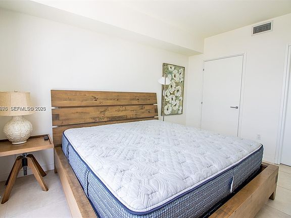 5th image of 401 N Birch Rd Unit 1113