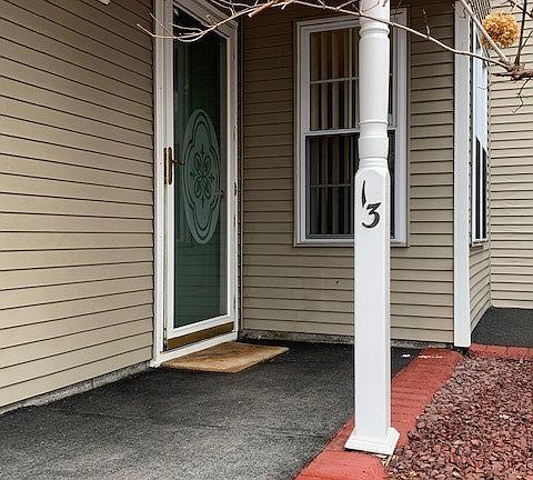 2nd image of 13 Coralberry Ct