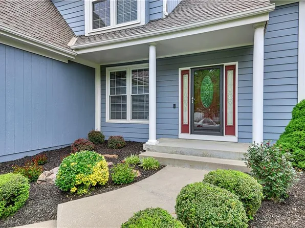 11216 W 116th Ter, Overland Park, KS 66210