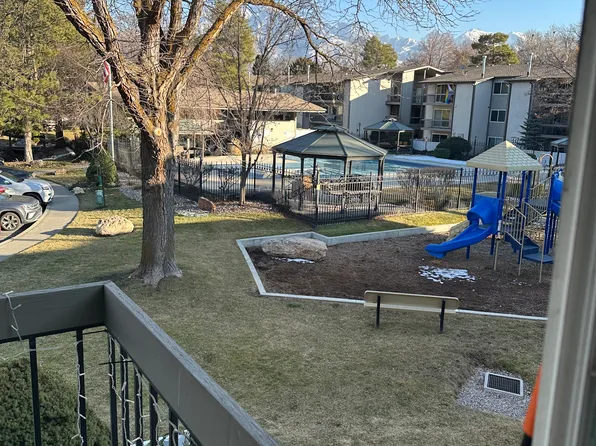 5828 S Waterbury Way, Salt Lake City, UT 84121