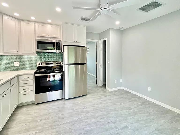4306 Porpoise Dr #A — Photo 3
