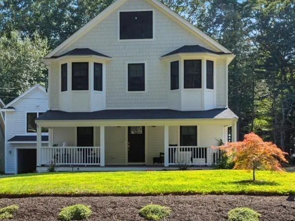 60 Claybrook Rd, Dover, MA 02030