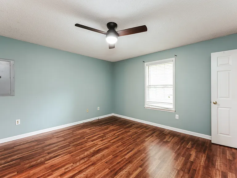 180 Oak Dr — Photo 11