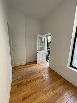 Rented by REAL New York | media 11