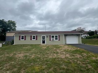 444 S 9th St, Akron, PA 17501