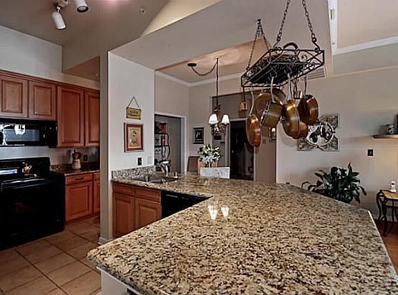 2nd image of 3225 Turtle Creek Blvd #943
