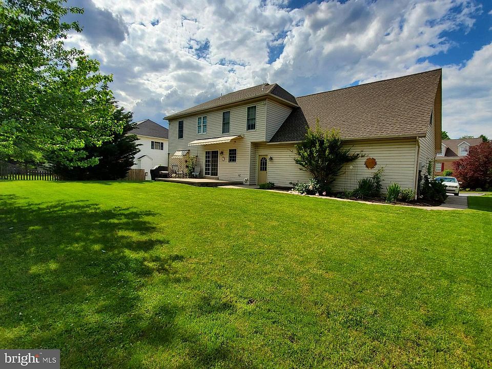 2nd image of 6115 Almari Ln