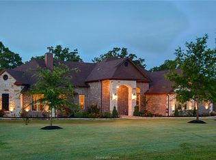 5117 Vintage Oaks Ct, College Station, TX 77845