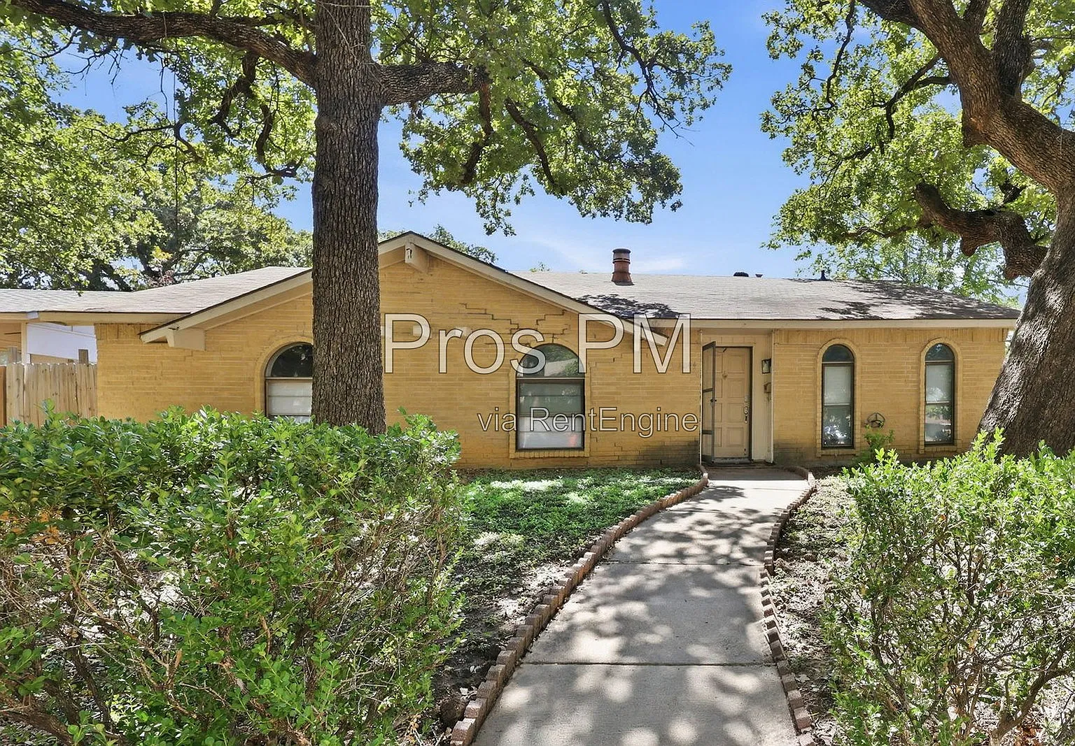 3 bed, 2.0 bath, 1446 sqft, $2,199 — Photo 1