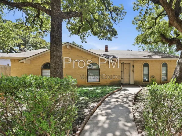 1244 Winterwood Dr, Lewisville, TX 75067