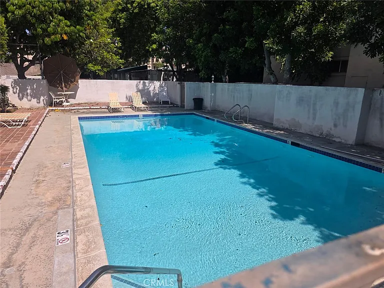 18601 Collins St #D7 — Photo 19