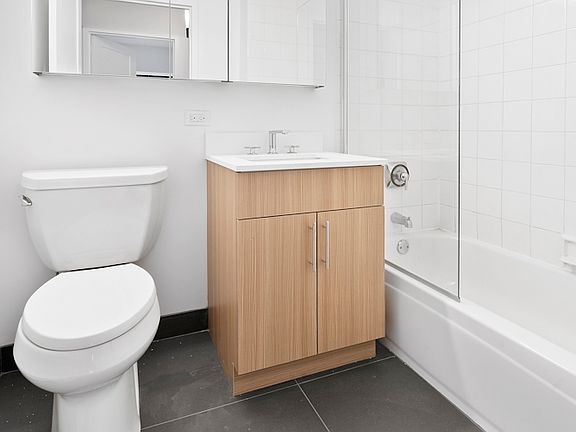 5th image of 200 E 87th St APT 14B