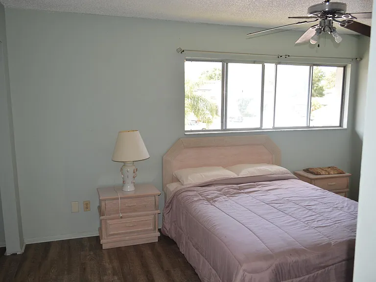 973 Whitman Dr — Photo 9