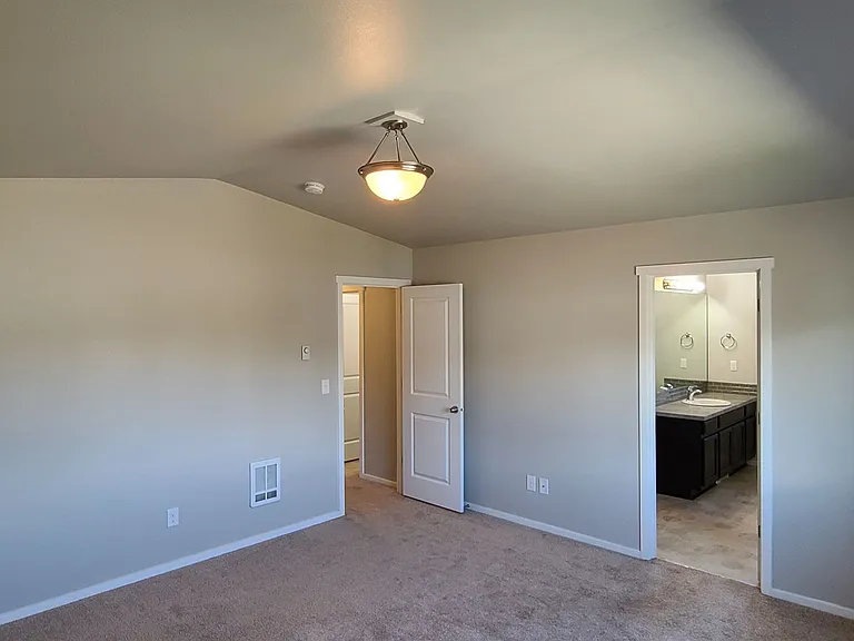 8709 56th St NE — Photo 21