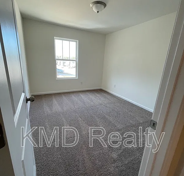 260 Abington St — Photo 8