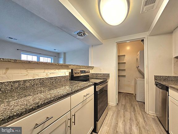 5th image of 8612 Walutes Cir #B