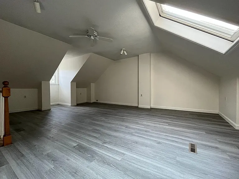 30 Hawkstead Holw — Photo 5