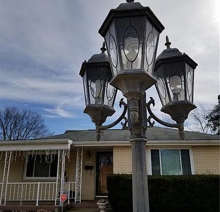 2nd image of 1416 Stanley Dr