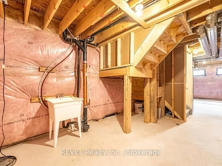 9 Beatty Ave — Photo 33