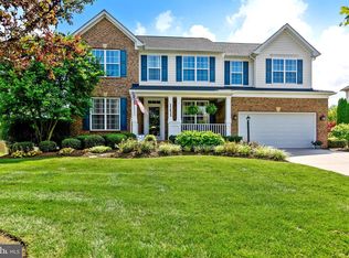 25853 Spring Farm Cir, Chantilly, VA 20152