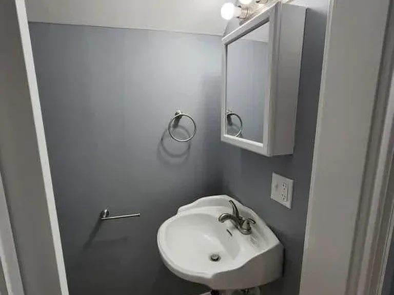 138 Lafayette St #2 — Photo 7