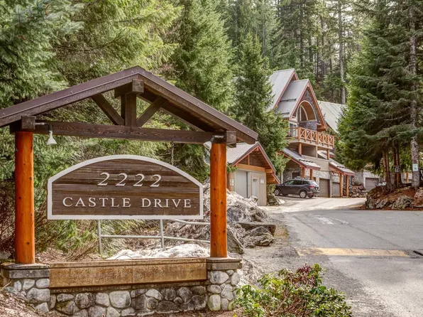 2222 Castle Dr #317, Whistler, BC V8E 0L7