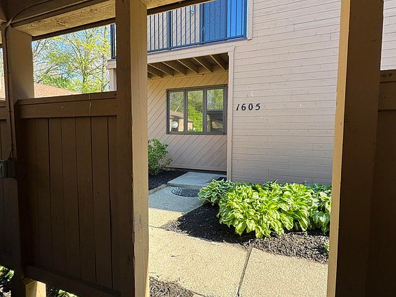 3rd image of 1605 Earthstone Dr