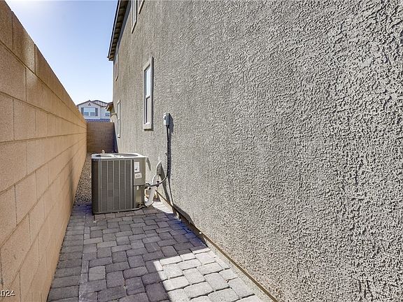 5th image of 4088 Scarlet Cob Ave