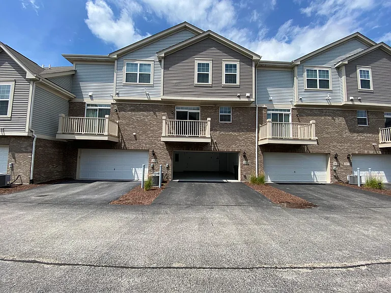 2873 Henley Ln — Photo 26