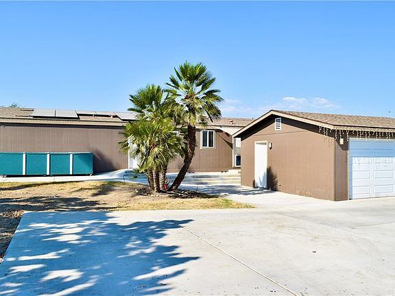 3rd image of 19422 Jurupa Ave