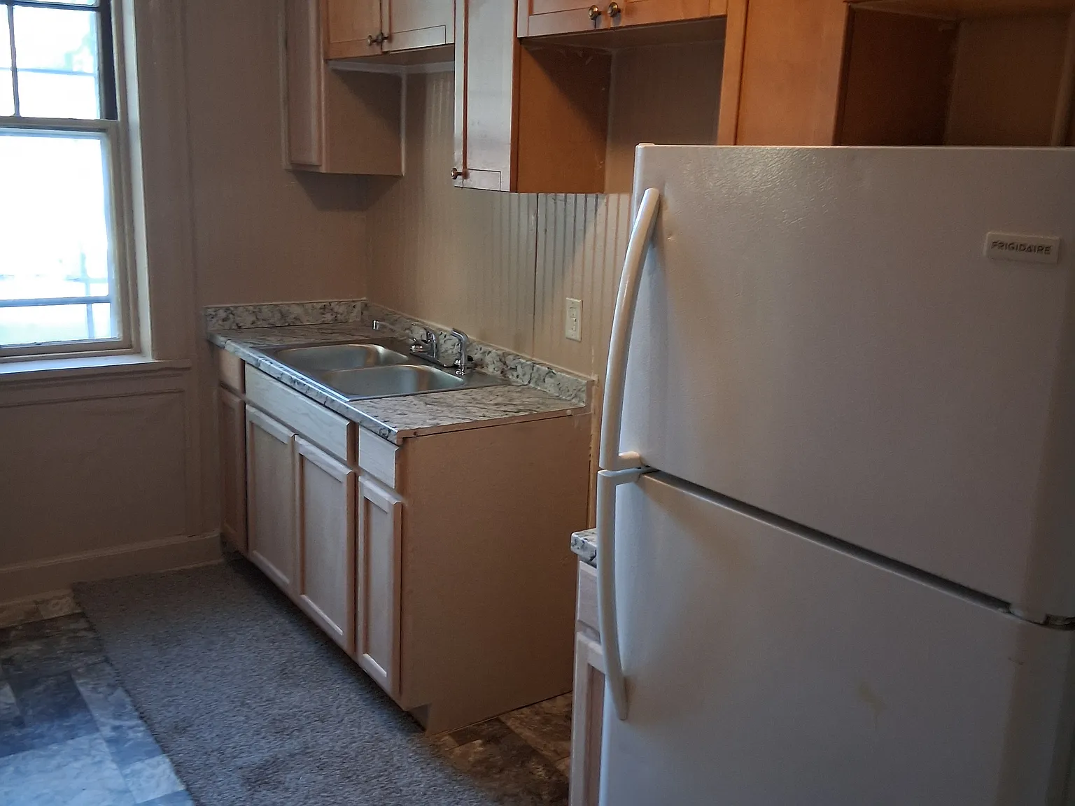 2 bed, 700 sqft, $1,100 — Photo 3