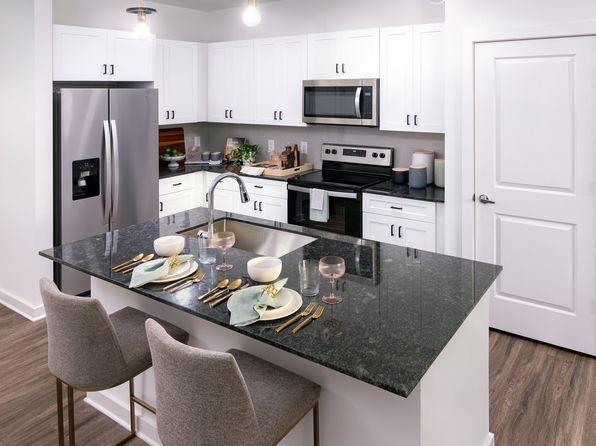 5617 Oakley Industrial Blvd #8213