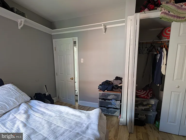 1130 Earl St — Photo 17