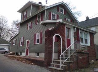 100 Robinson St, Teaneck, NJ 07666