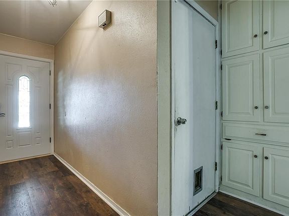 5th image of 6116 Blue Spruce Cir