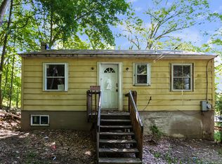 25 Stonehenge Rd, Lake Hopatcong, NJ 07849