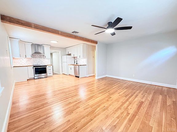 3rd image of 147 Breckenbridge St